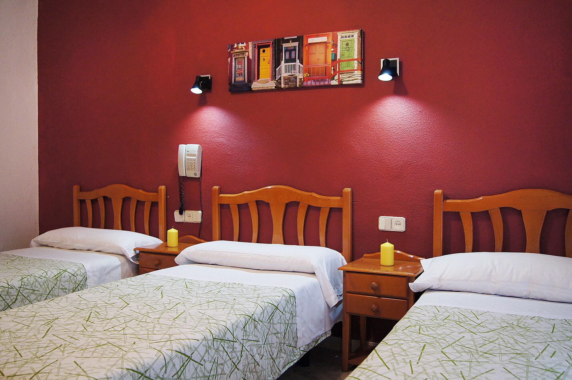 Hostal Fuencarral Kryse - Madrid — Photos 2